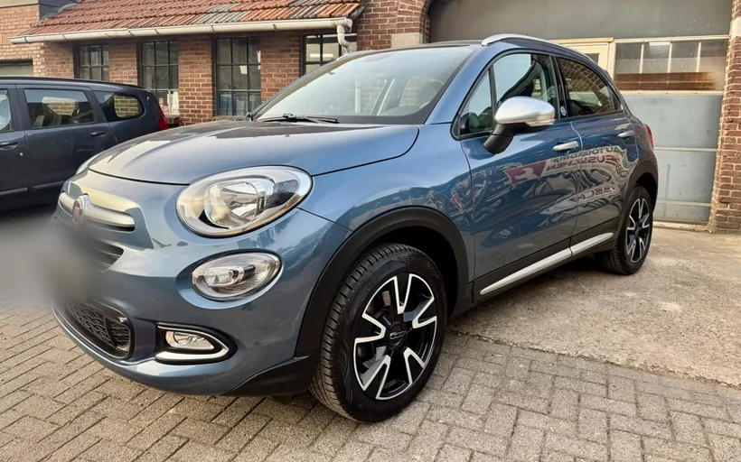 Fiat 500 X uit 2018 op het terrein van Autobedrijf Heusschen