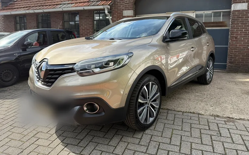 Renault Kadjar uit 2018 op het terrein van Autobedrijf Heusschen